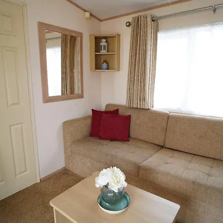 3 Bedroom Family Van Linen Inc Pets Go Free Hunstanton Exterior photo