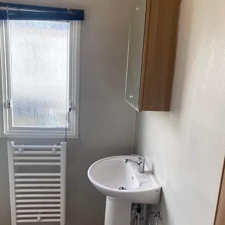3 Bedroom Family Van Linen Inc Pets Go Free Hunstanton Exterior photo
